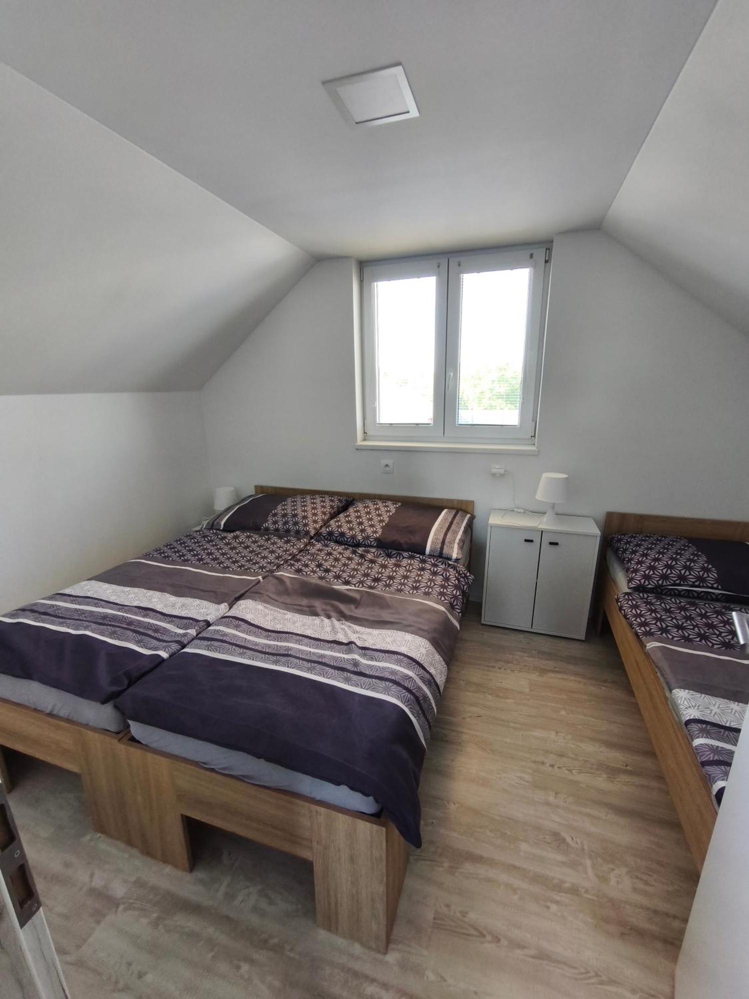 Villa Vikendovy Dom Hlboka Dunajská Streda Esterno foto
