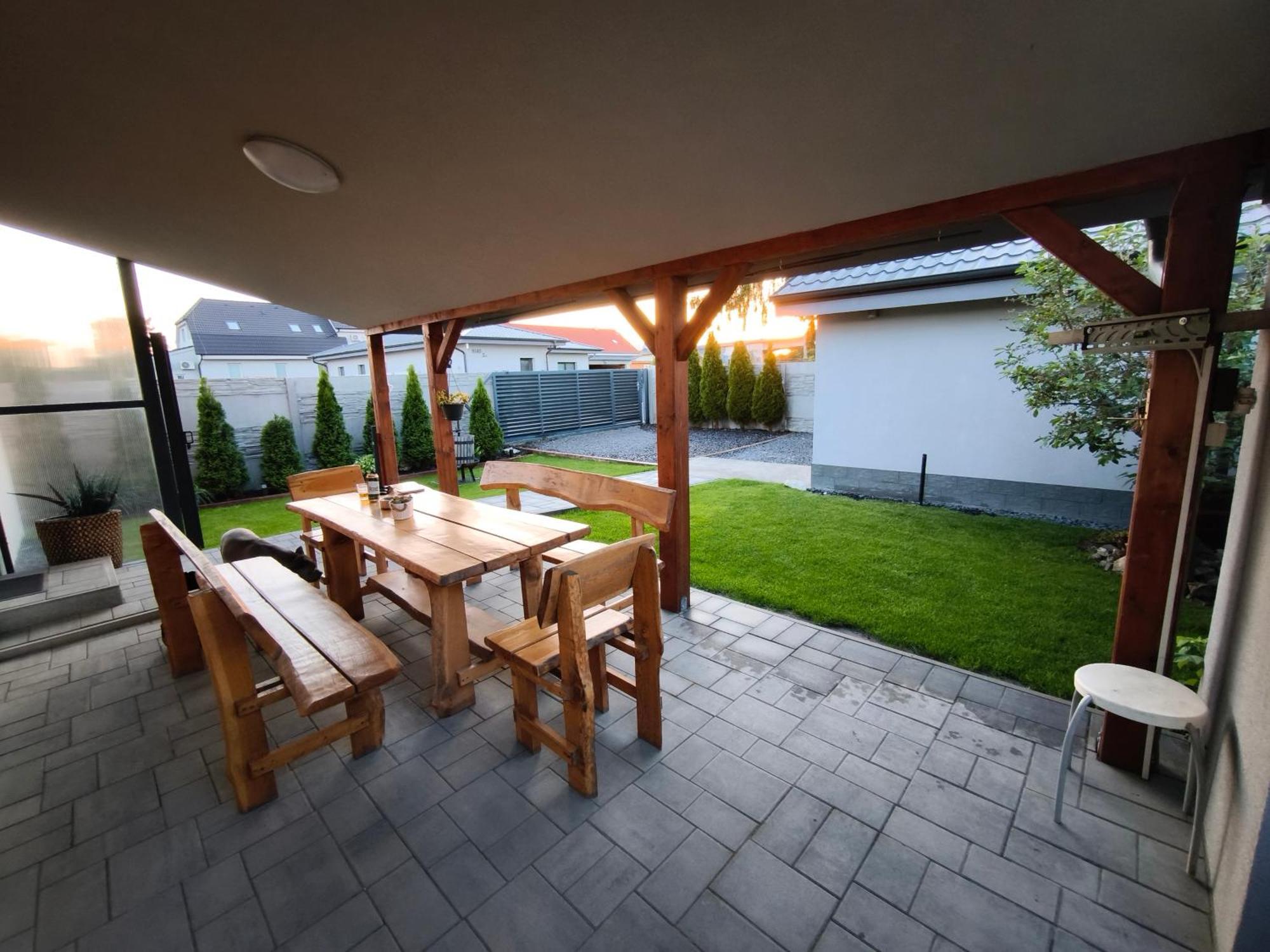 Villa Vikendovy Dom Hlboka Dunajská Streda Esterno foto